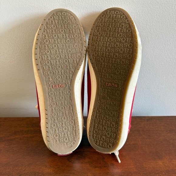 Taos Footwear Red Women's Sneakers - Picture 6 of 6